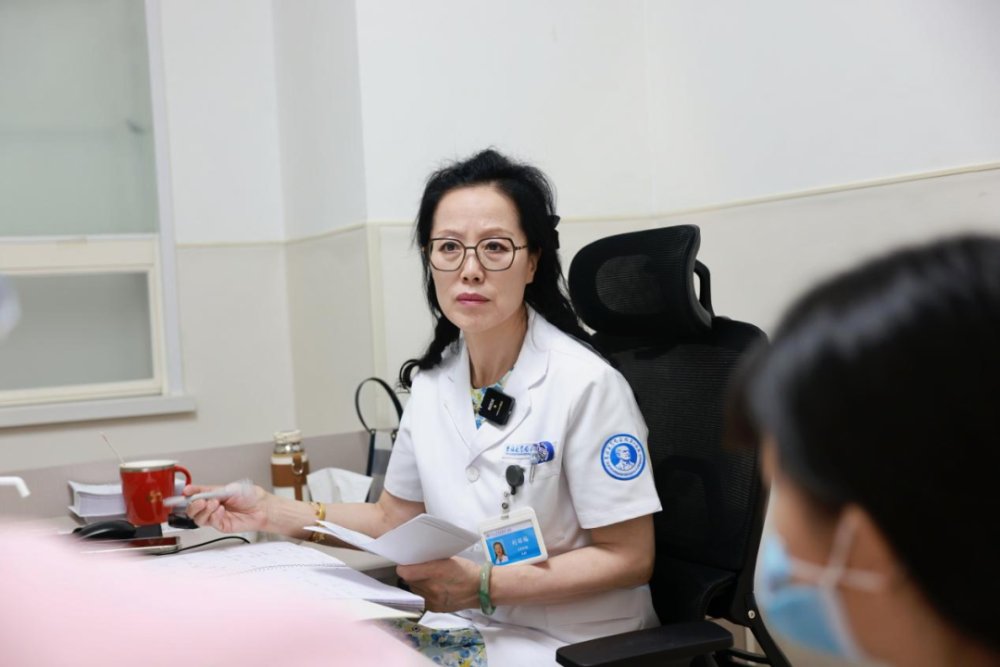 一名来自广东的10岁糖尿病患儿在家人
